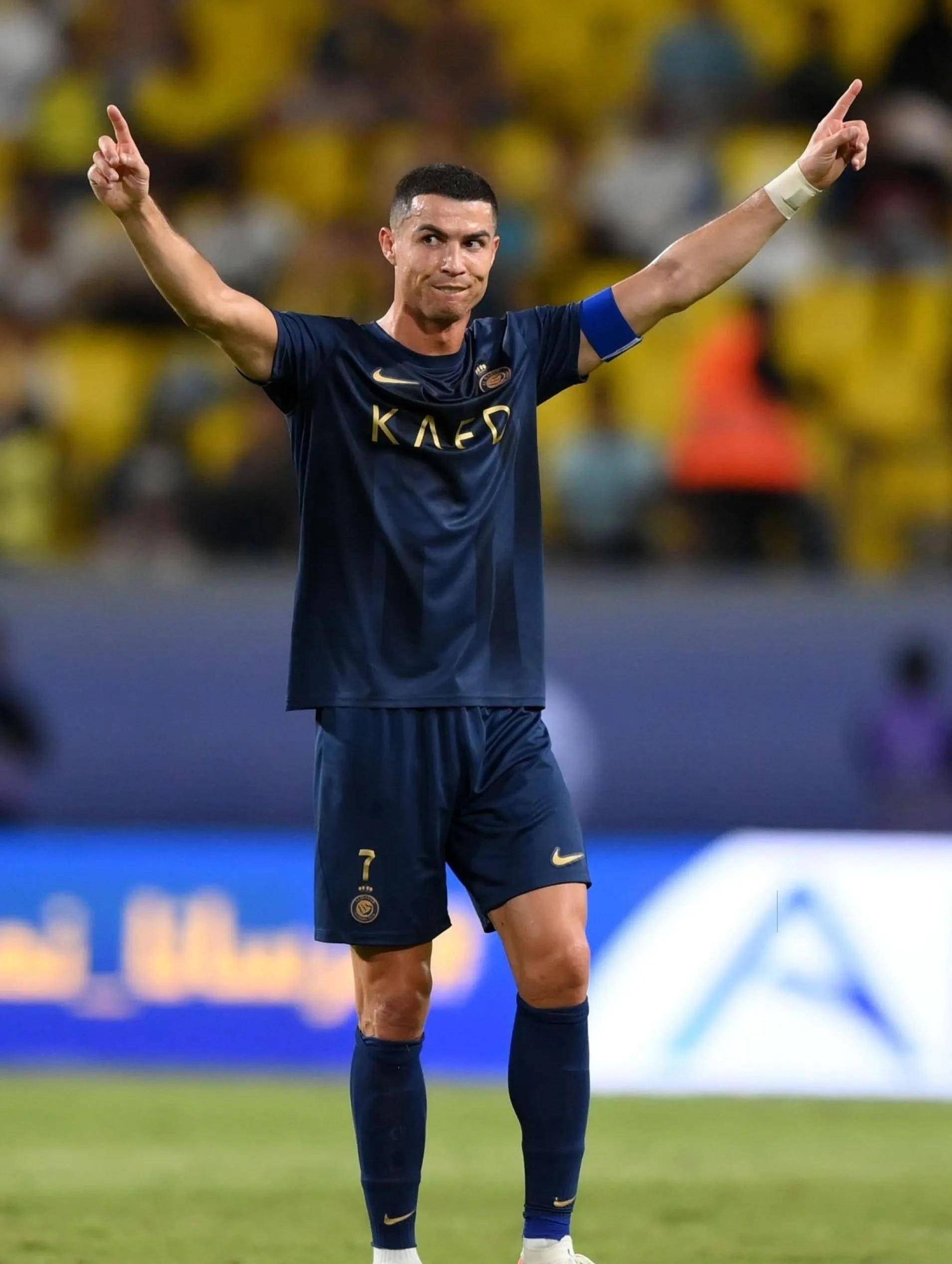 塔利亚菲科：不认为与梅西的对比会影响马斯坦托诺，他很专注（塔利亚菲科：与梅西的比较无碍马斯坦托诺，他非常专注）