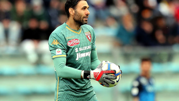 罗马诺：霍伊伦和国米早已没联系；国米要买德温特就得先卖人（罗马诺：霍伊伦与国米已久无联系；若要签下德温特，国米必须先卖人）