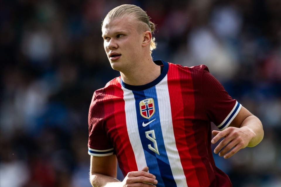 奥赖利：我们不应过分关注阿森纳，踢左后卫让我有更大自由度（奥赖利：不必过分关注阿森纳，司职左后卫让我发挥更自由）