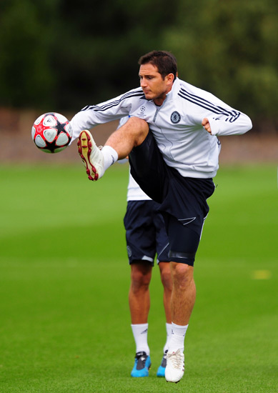 FIFA年度最佳女足阵容：邦马蒂领衔巴萨女足6人入选，鲁索在列（FIFA年度最佳女足阵容出炉：巴萨女足6人上榜，邦马蒂领衔，鲁索入选）