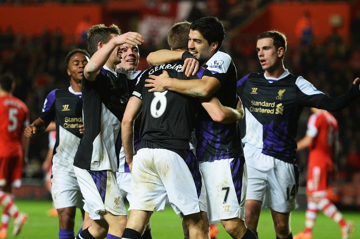 詹姆斯关键三分绝杀（詹姆斯压哨三分定胜负）