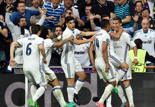 皇马欧冠客战利物浦大名单：阿诺德战旧主，贝林、姆巴佩在列（皇马欧冠客场战利物浦名单出炉：阿诺德对旧主，贝林厄姆与姆巴佩入选）